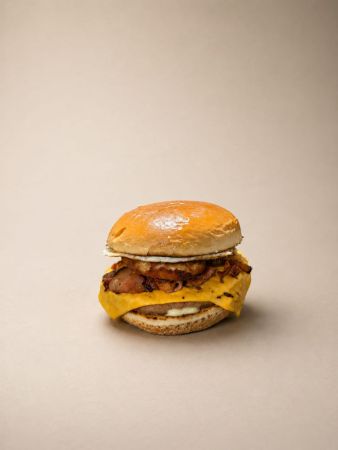 X-PEITO EGG BACON